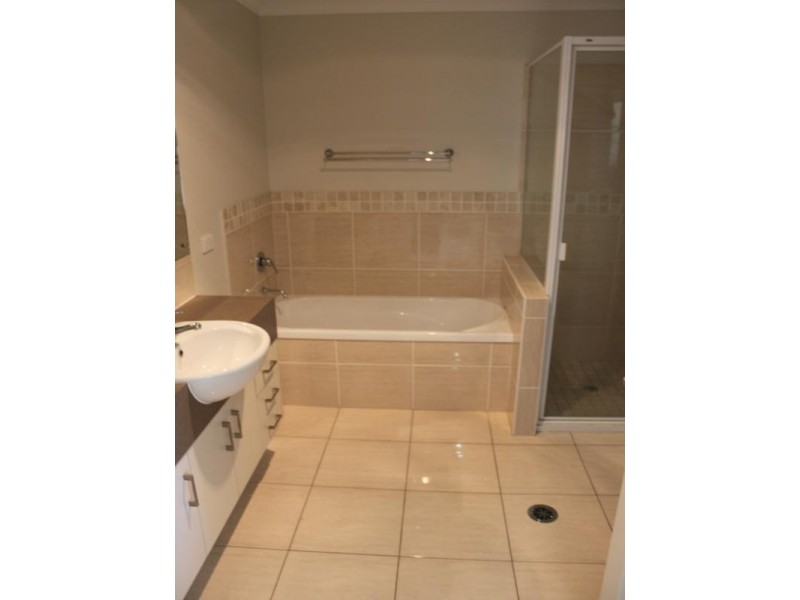 10/16 Riverview Street, Emerald QLD 4720