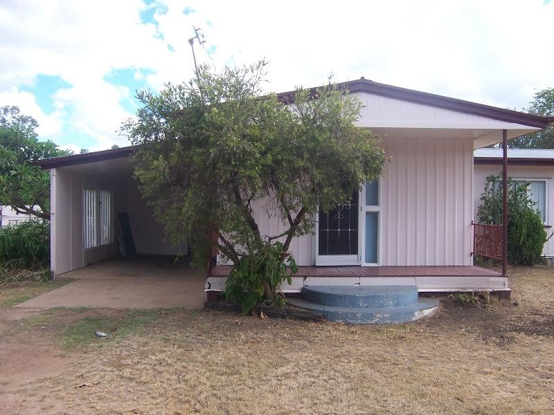1/4 Racecourse Road, Emerald QLD 4720