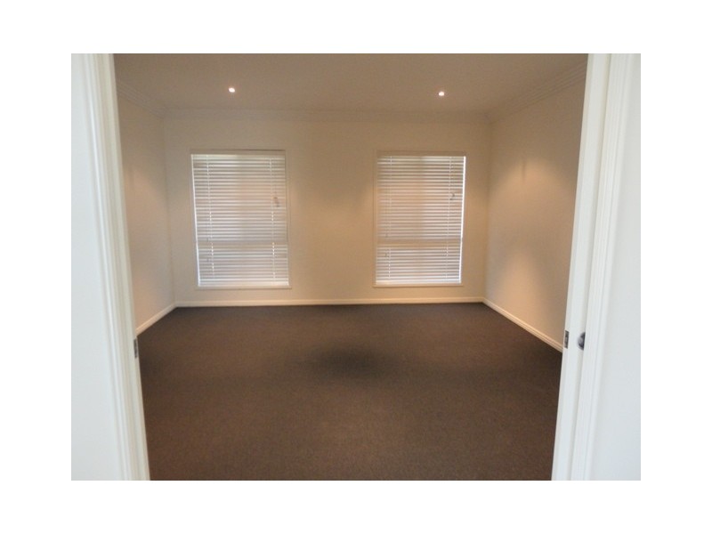 21 Saville Street, Emerald QLD 4720