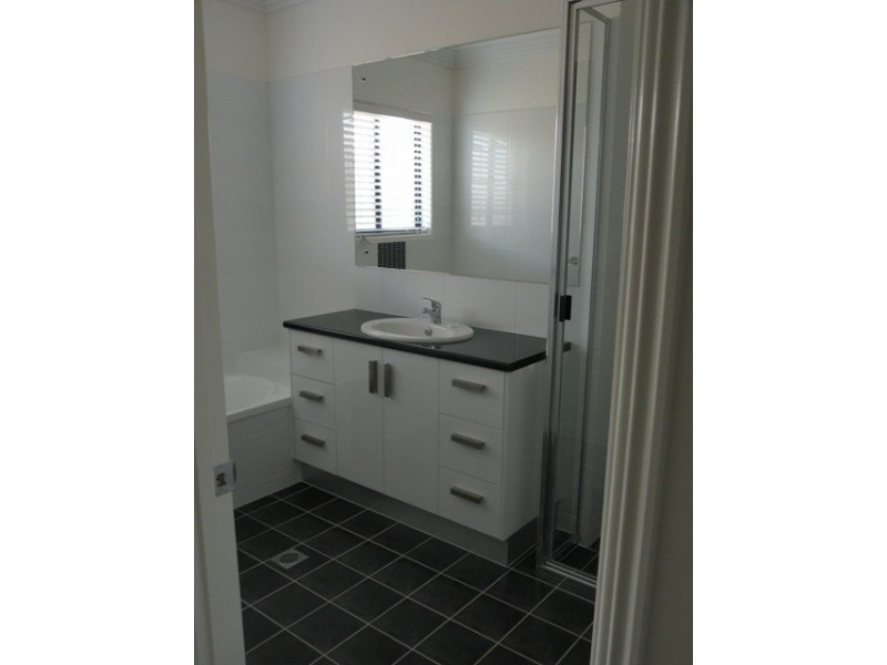 21 Saville Street, Emerald QLD 4720