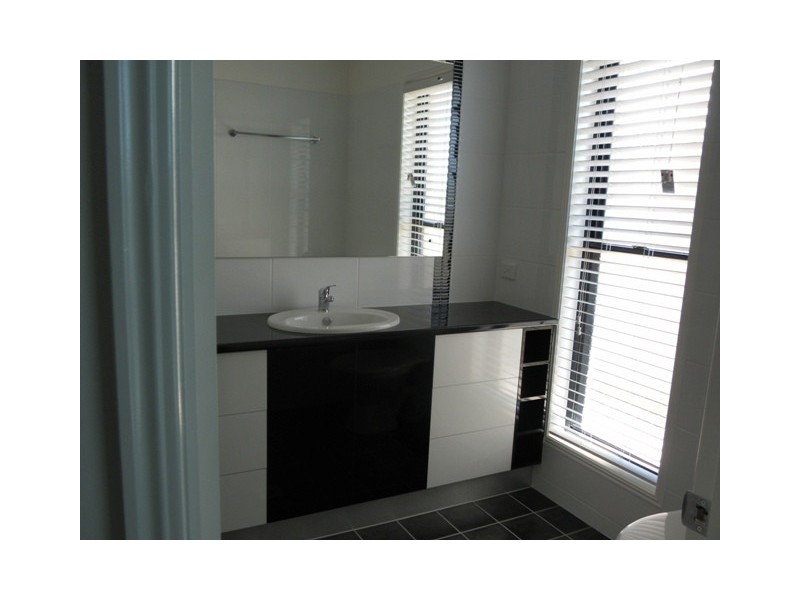 21 Saville Street, Emerald QLD 4720