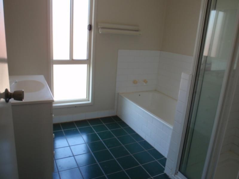 9/52 Borilla Street, Emerald QLD 4720