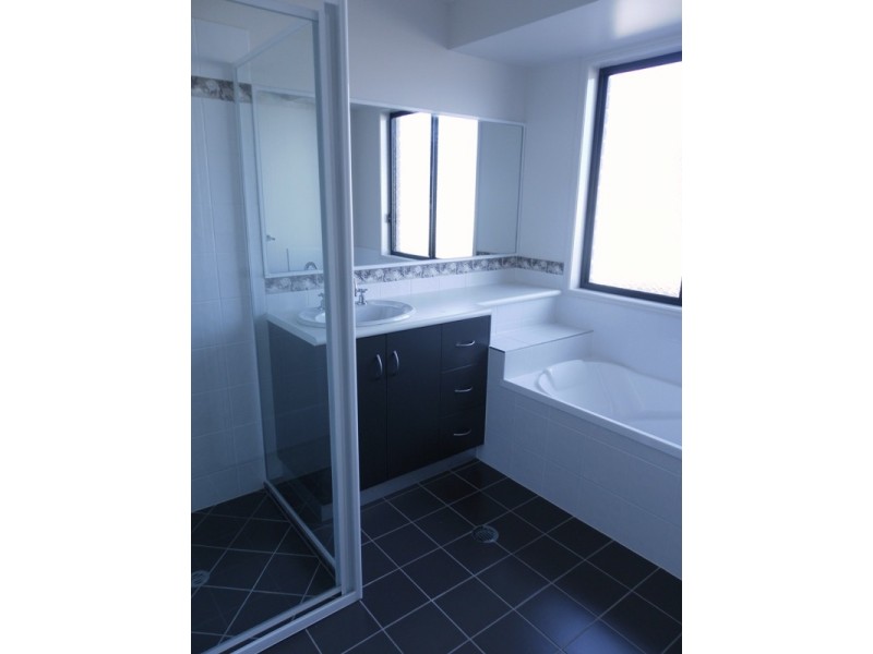 34 Berthun Street, Emerald QLD 4720