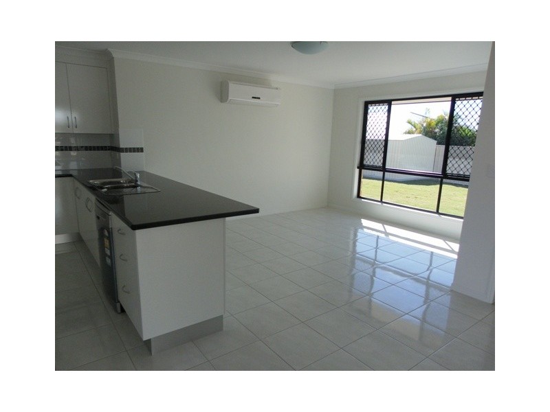 6 Wright Street, Emerald QLD 4720