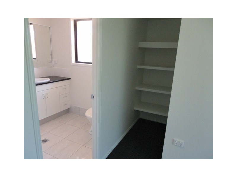 6 Wright Street, Emerald QLD 4720