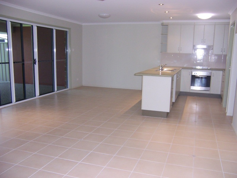 1/1 Grange Court, Emerald QLD 4720