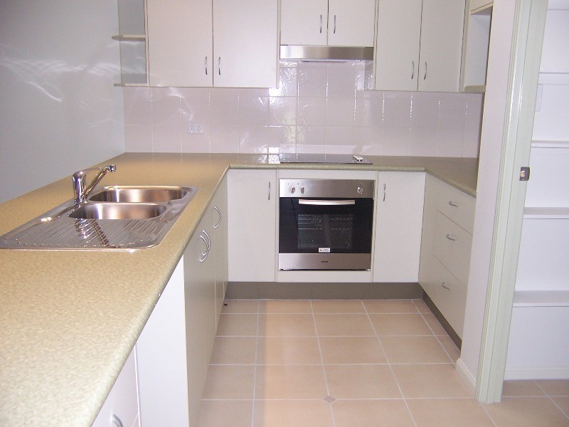 1/1 Grange Court, Emerald QLD 4720