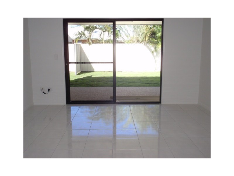 1/9 Paperbark Place, Emerald QLD 4720