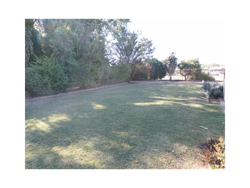 2 Bucholz Place, Emerald QLD 4720