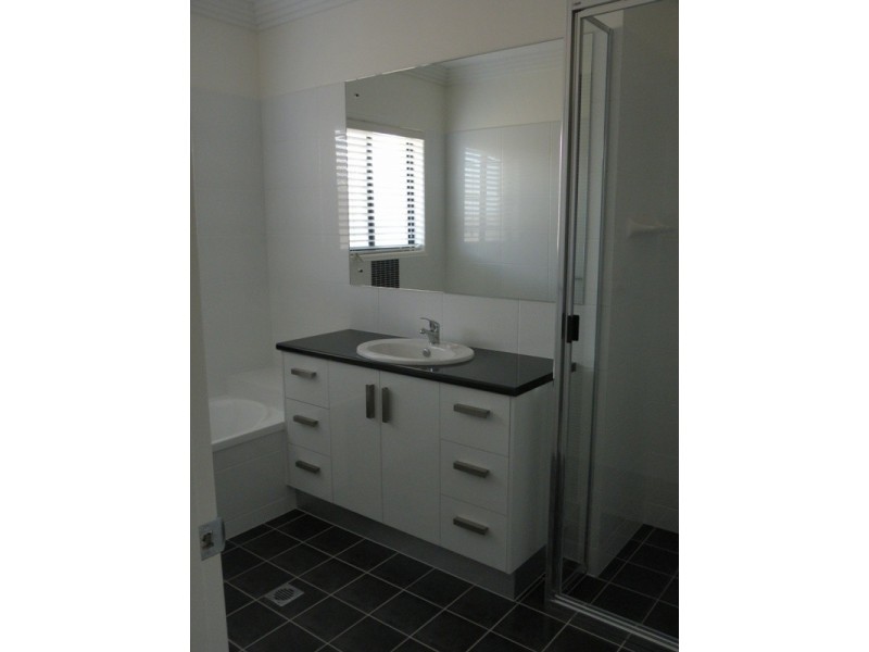 21 Saville Street, Emerald QLD 4720