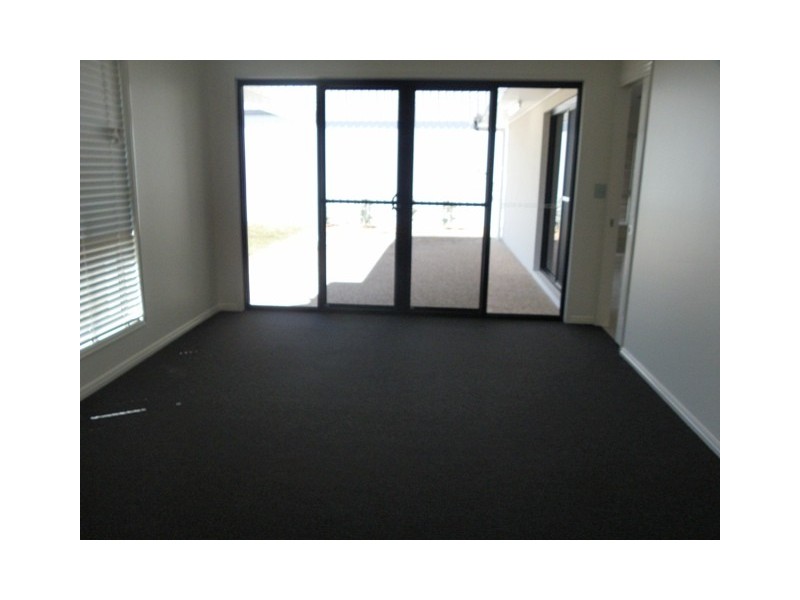21 Saville Street, Emerald QLD 4720