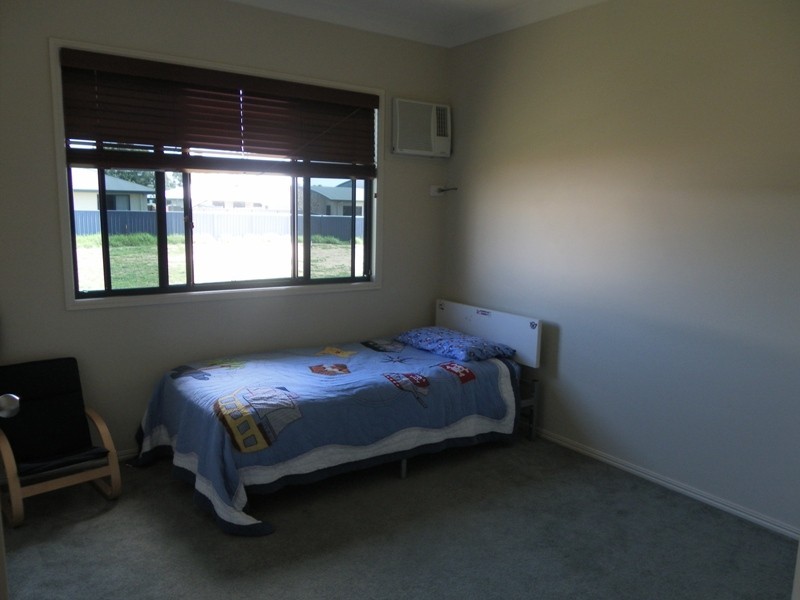 17 Gray Street, Emerald QLD 4720