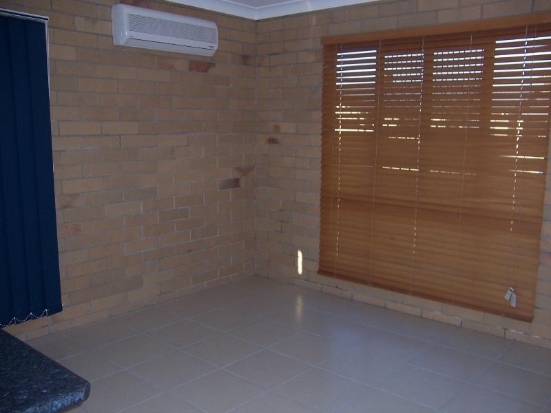 7/6 Clark Drive, Emerald QLD 4720