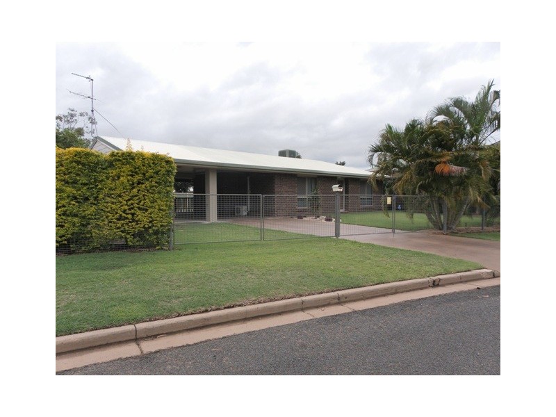 4 Edmonstone Drive, Emerald QLD 4720