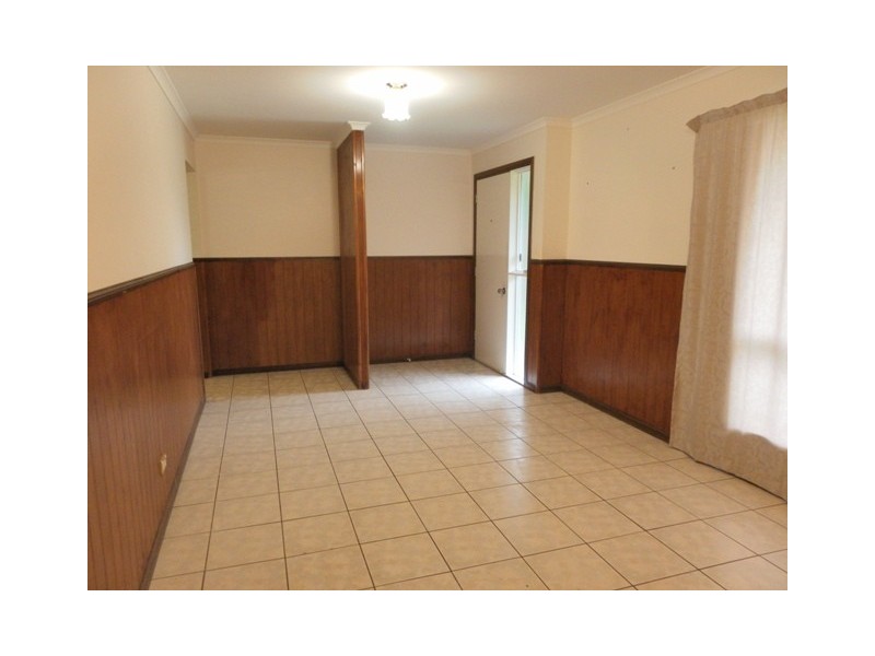 4 Edmonstone Drive, Emerald QLD 4720