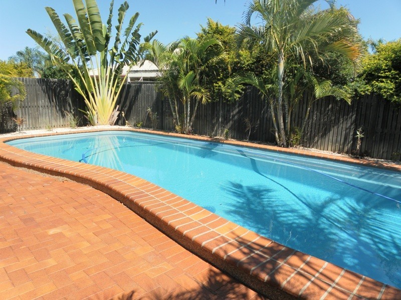 16 Jeppesen Drive, Emerald QLD 4720