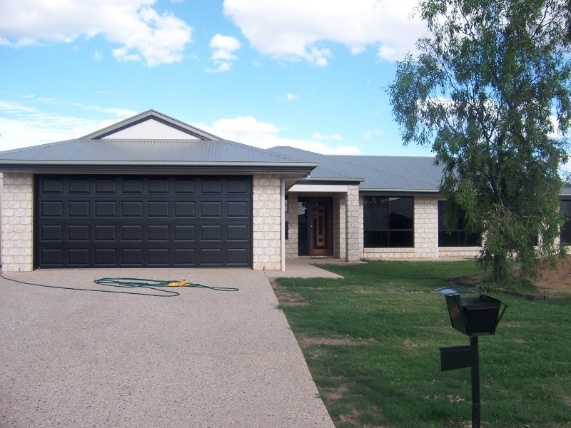 27 Haswell Street, Emerald QLD 4720