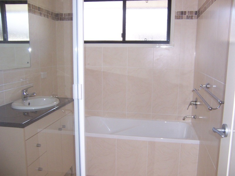 27 Haswell Street, Emerald QLD 4720