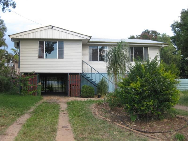 9 Kurrajong Street, Blackwater QLD 4717
