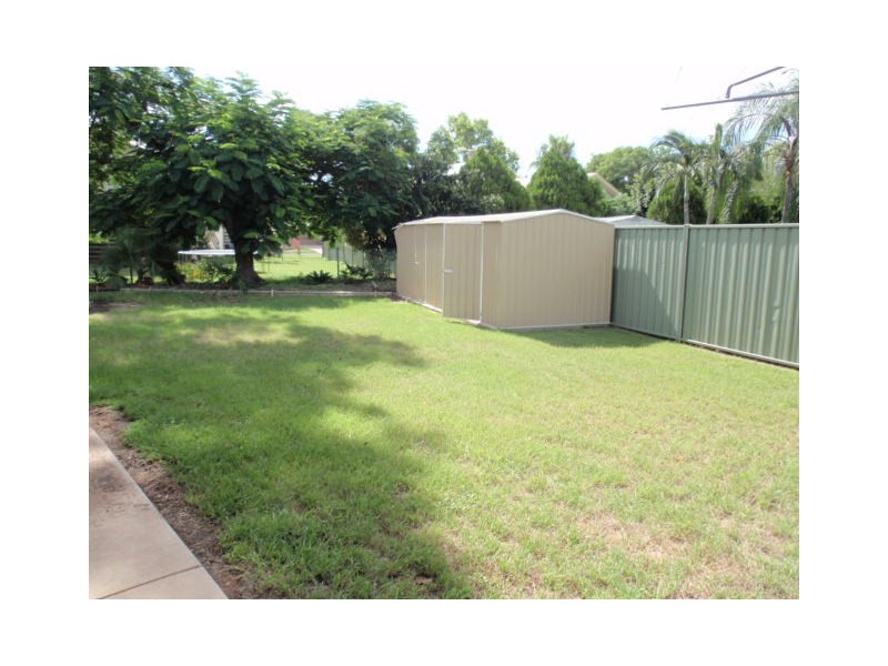 27 Colleen Avenue, Emerald QLD 4720