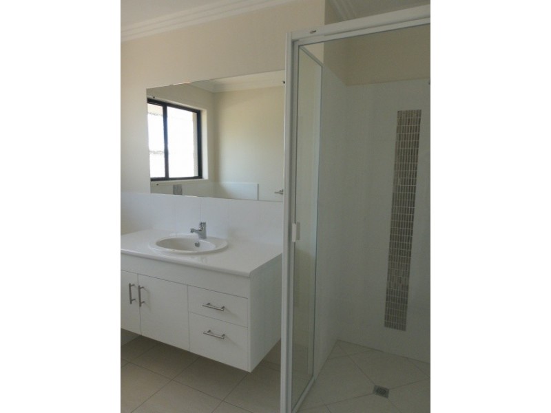 42 Wright Street, Emerald QLD 4720