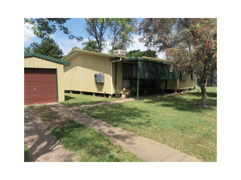 5 Mellish Crescent, Emerald QLD 4720