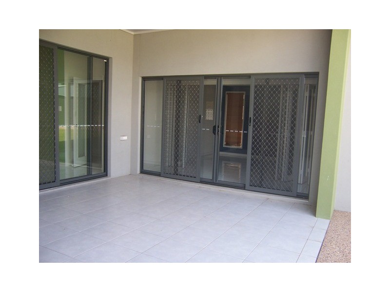 16 Cook Close, Emerald QLD 4720