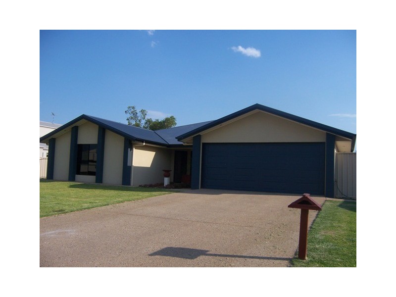 15 Carrington Place, Emerald QLD 4720