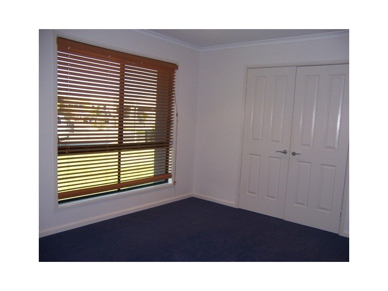 15 Carrington Place, Emerald QLD 4720