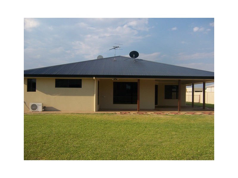 15 Carrington Place, Emerald QLD 4720