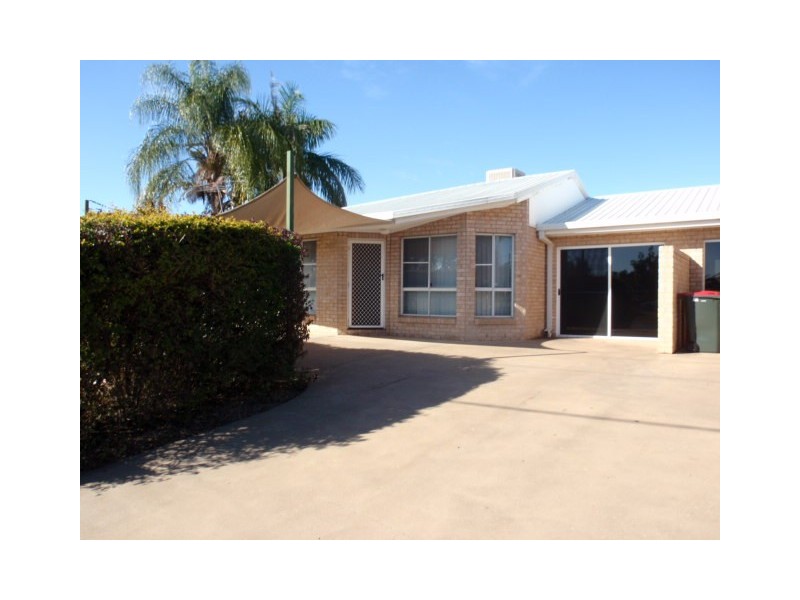 2/46 Colleen Avenue, Emerald QLD 4720