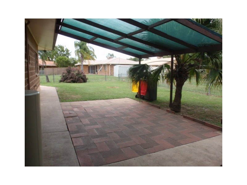 42 Colleen Avenue, Emerald QLD 4720
