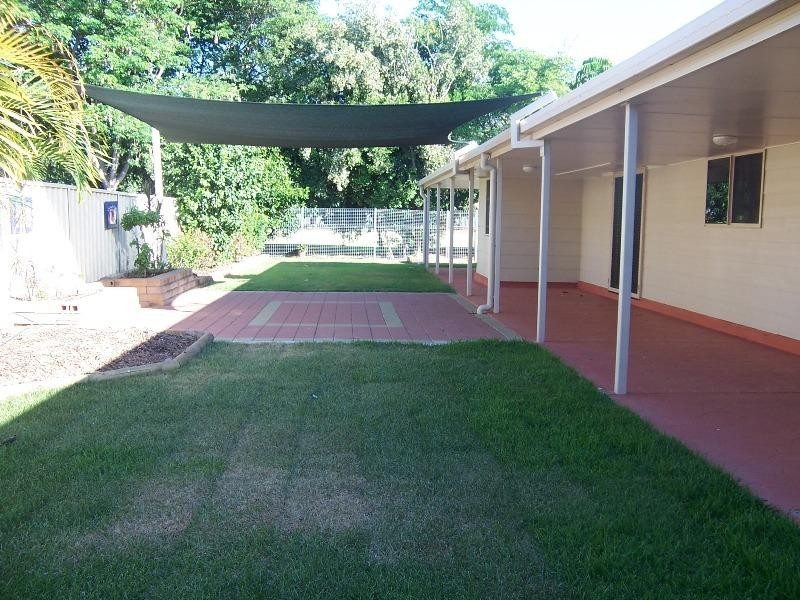 10 Peggy Court, Emerald QLD 4720