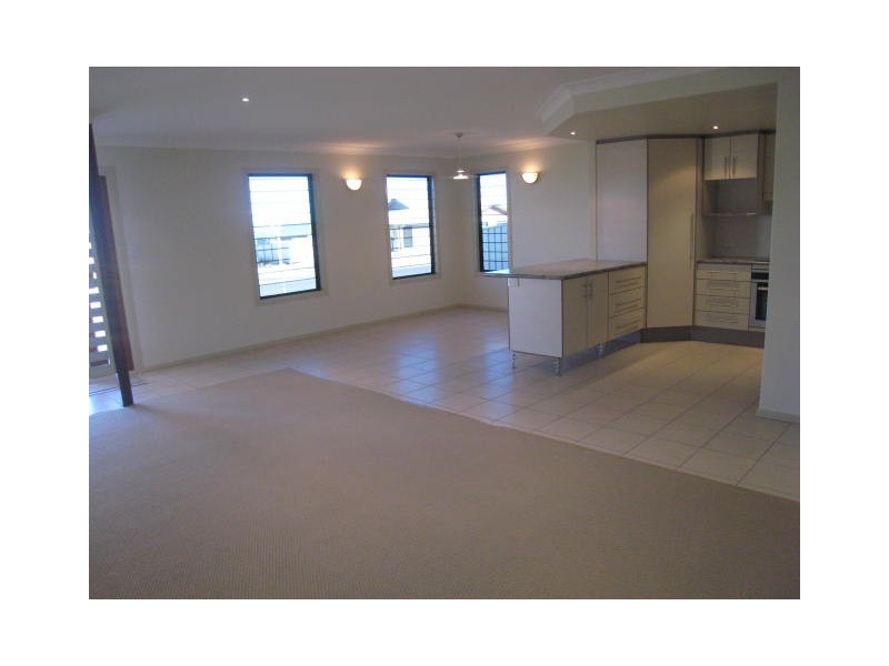 1/57 Jeppesen Drive, Emerald QLD 4720