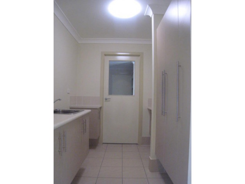 1/57 Jeppesen Drive, Emerald QLD 4720