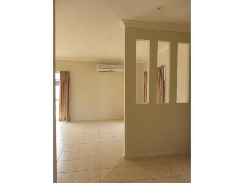 3 Chandon Court, Emerald QLD 4720