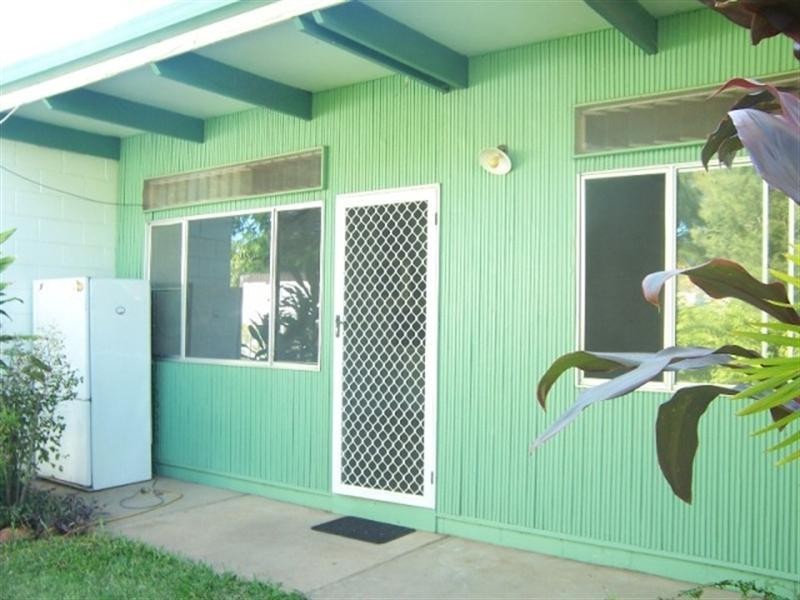 2/70 Church Lane, Emerald QLD 4720