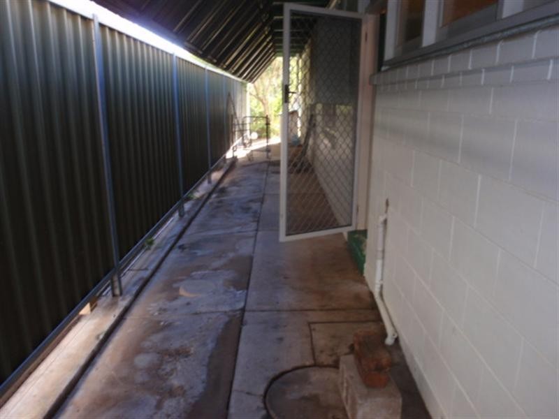 2/70 Church Lane, Emerald QLD 4720