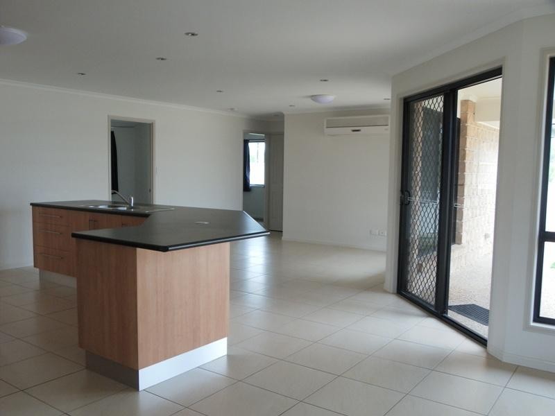 11 Chandon Court, Emerald QLD 4720