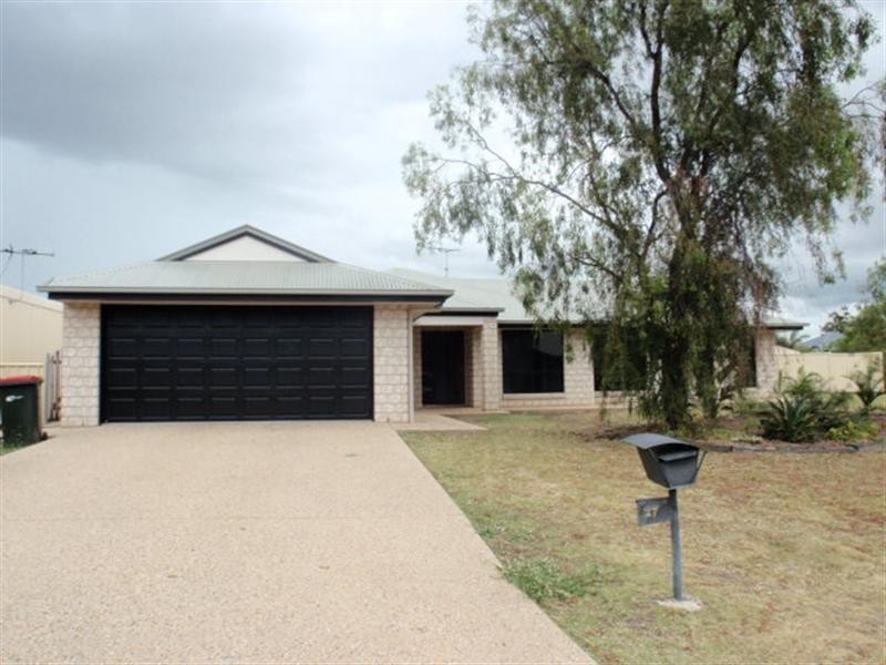 27 Haswell Street, Emerald QLD 4720