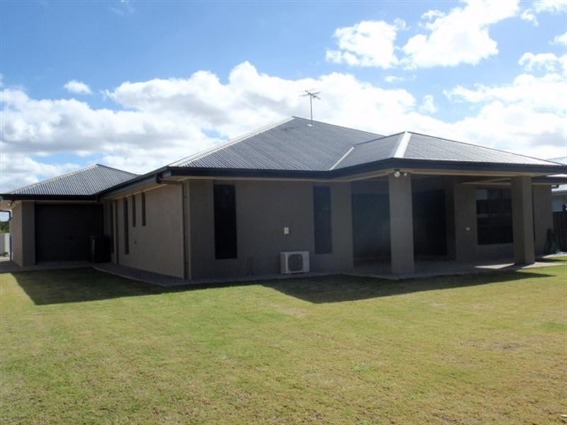 22 Cook Close, Emerald QLD 4720