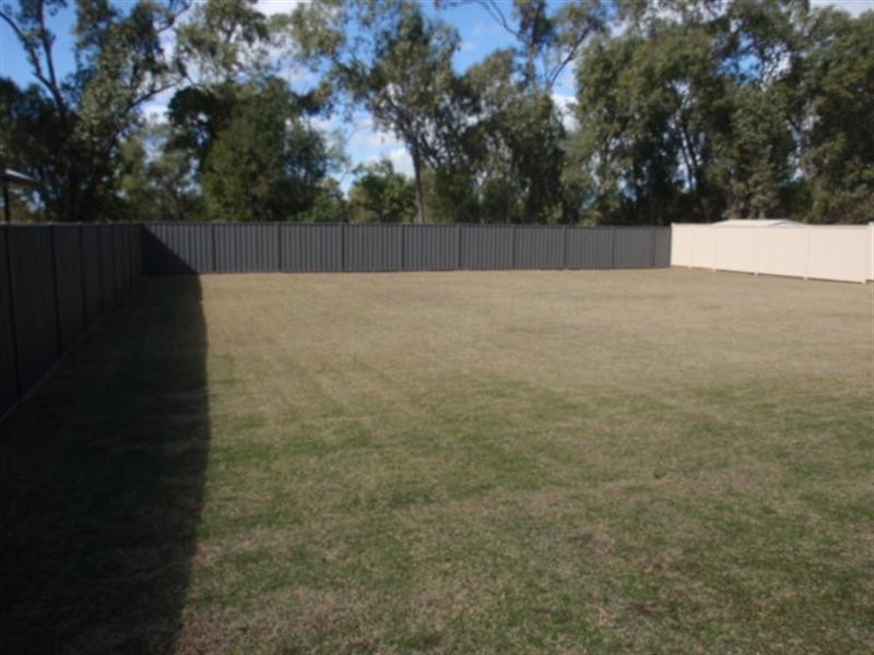 22 Cook Close, Emerald QLD 4720