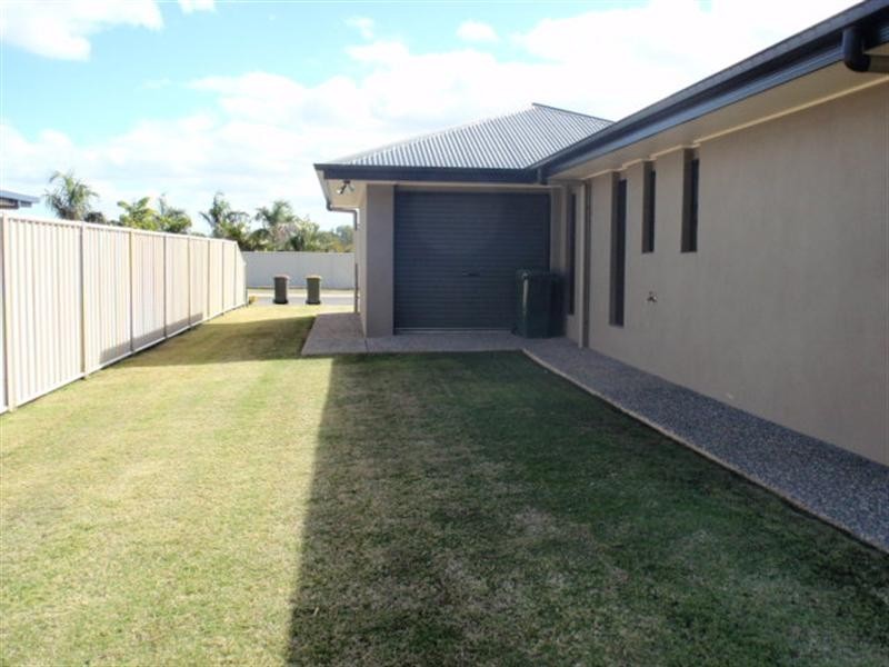 22 Cook Close, Emerald QLD 4720