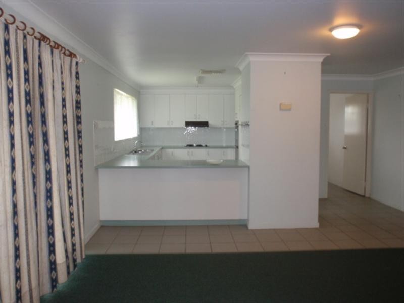 16 Cowan Crescent, Emerald QLD 4720