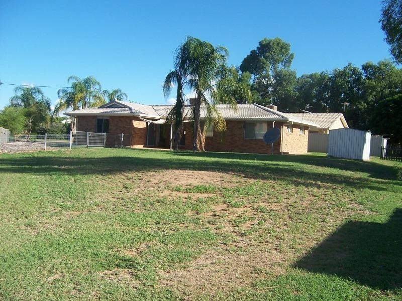 42 Bonython Drive, Emerald QLD 4720