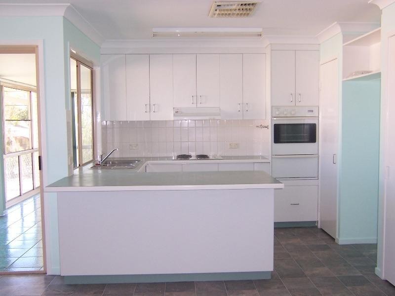 22 Jacqueline Drive, Emerald QLD 4720