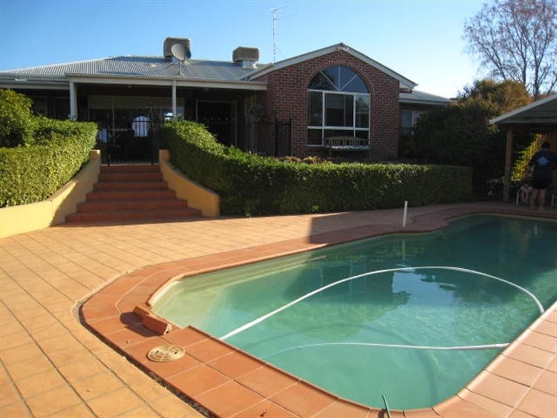 28 Whitchurch, Emerald QLD 4720