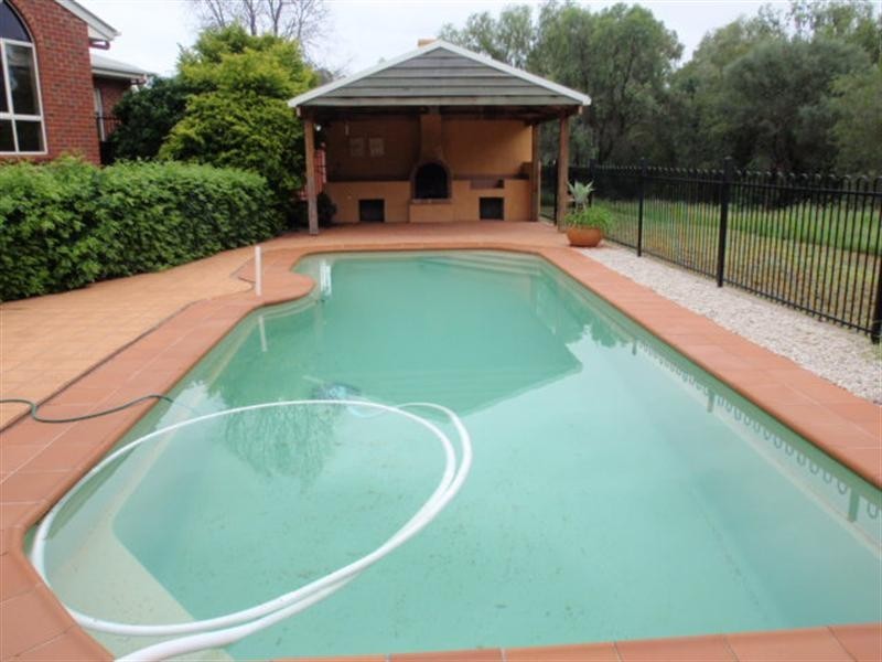 28 Whitchurch, Emerald QLD 4720