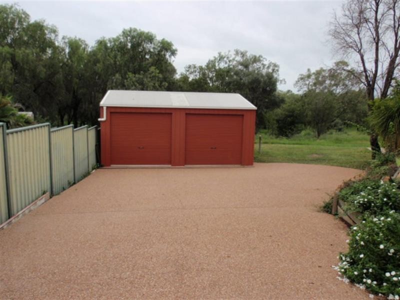 28 Whitchurch, Emerald QLD 4720