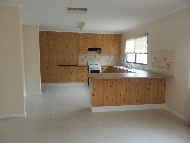 114 Harris Street, Emerald QLD 4720